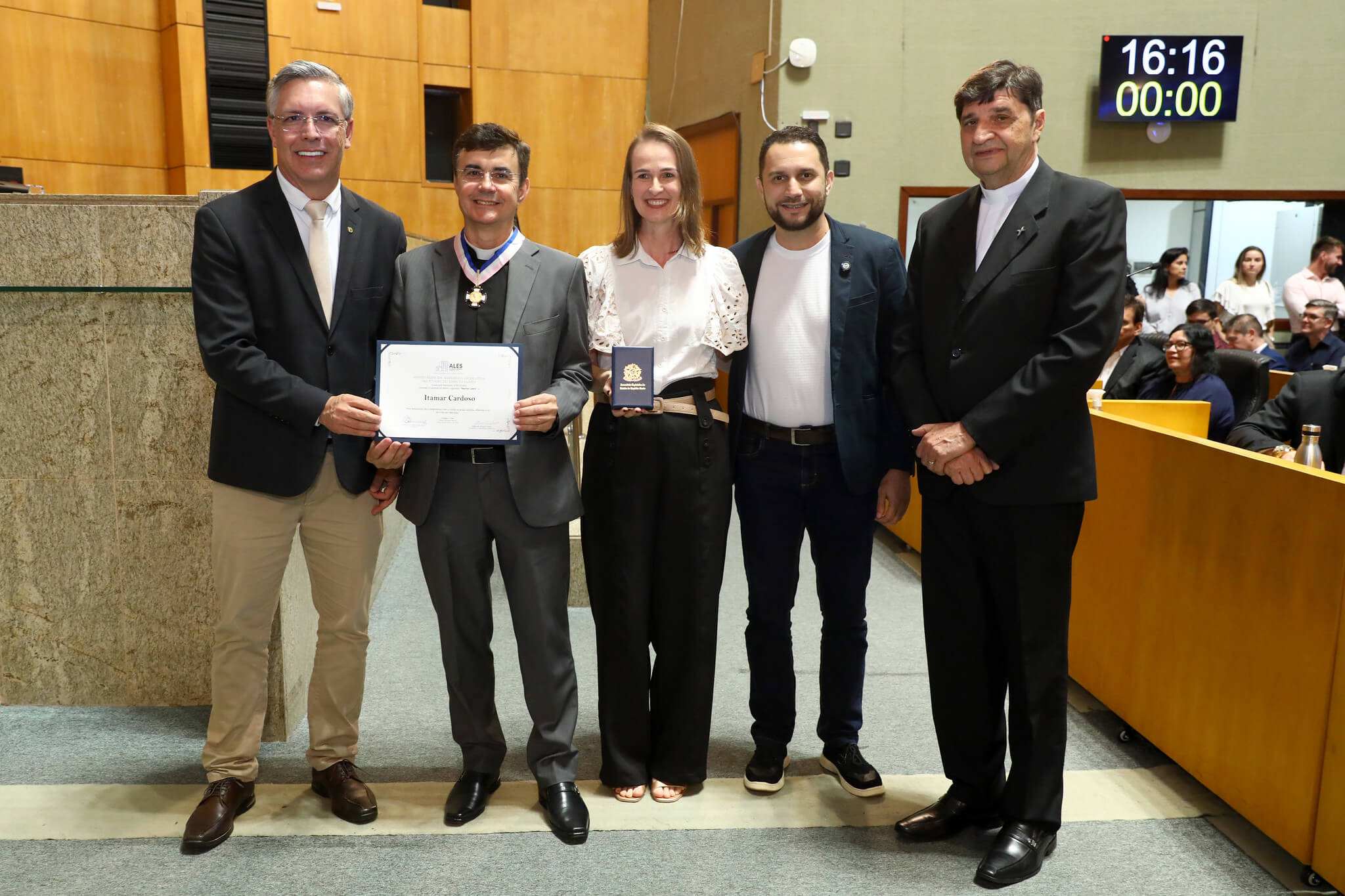 Foto do evento Homenagem com a comenda "Martim Lutero"